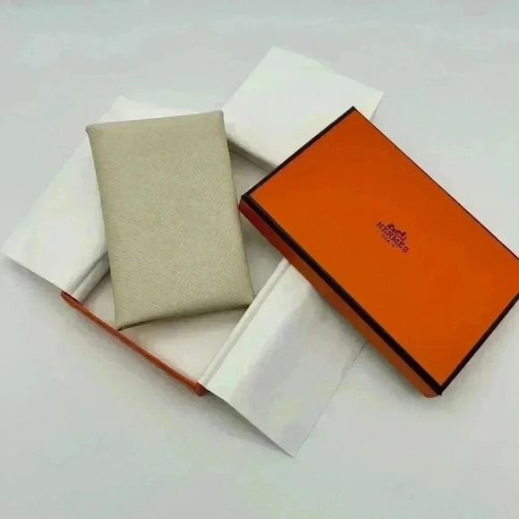 Hermes Calvi Card Holder coin purse Epsom off white Craie new in box - Picture 1 of 15